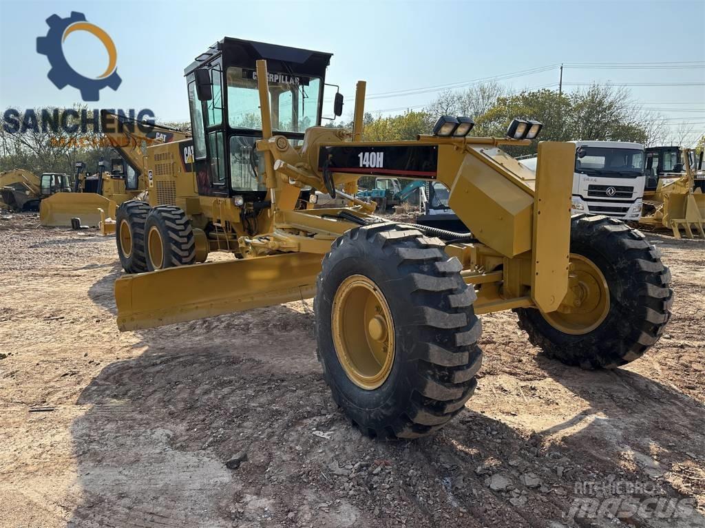 CAT 140 H Greideriai
