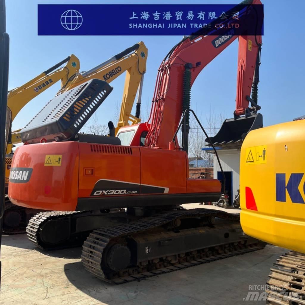 Doosan DX 300 Vikšriniai ekskavatoriai