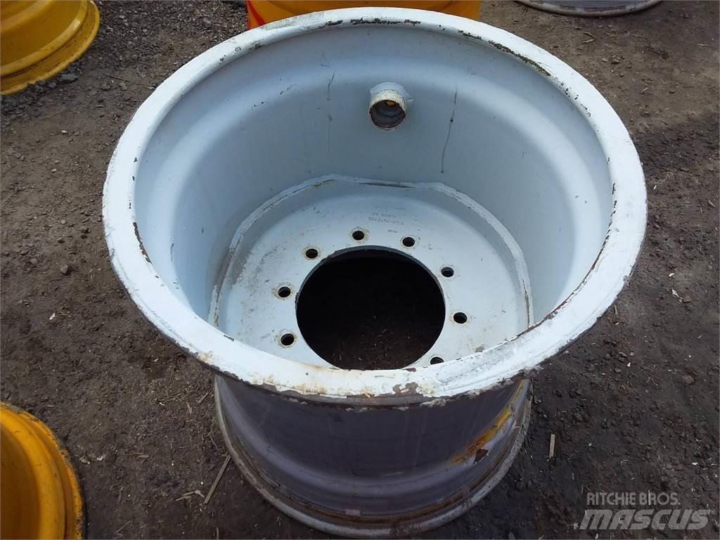 Valmet 801 24x26,5 Padangos, ratai ir ratlankiai