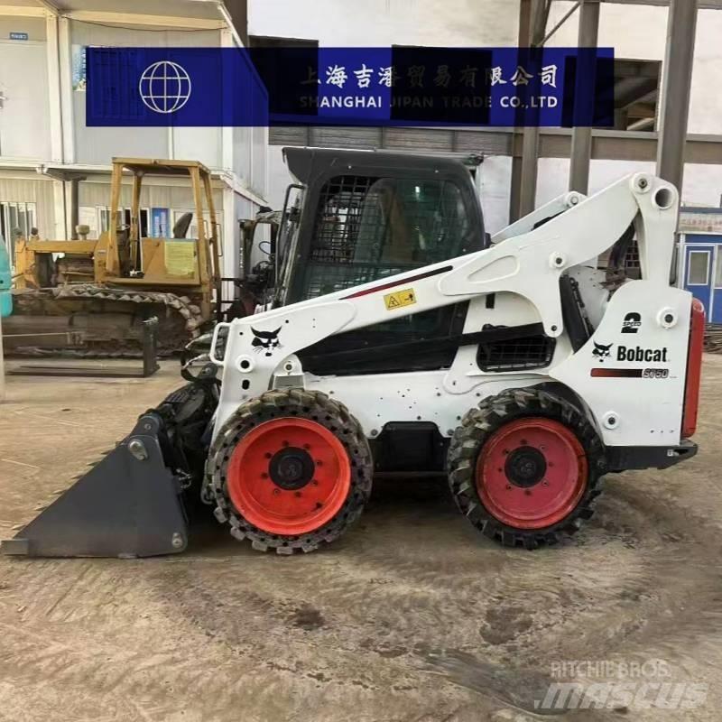 Bobcat S 750 Krautuvai su šoniniu pasukimu