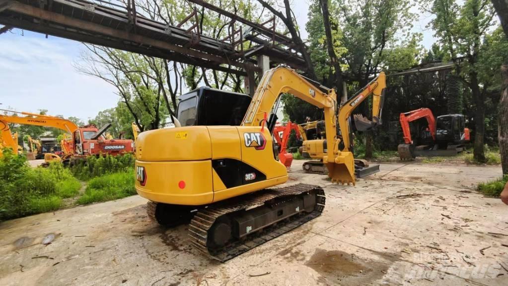 CAT 307 Vikšriniai ekskavatoriai