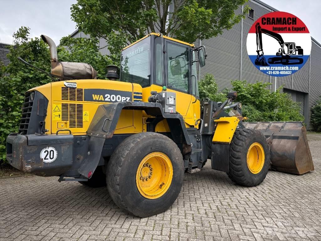Komatsu WA 200 PZ-6 Naudoti ratiniai krautuvai