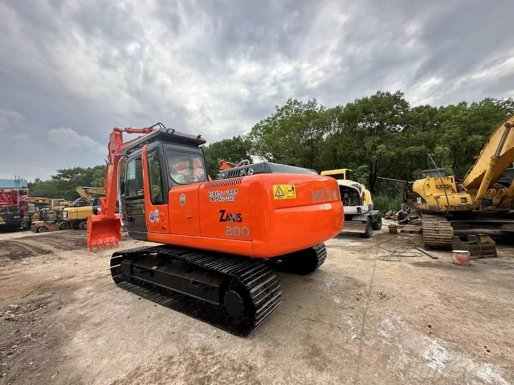 Hitachi ZX200 Vikšriniai ekskavatoriai
