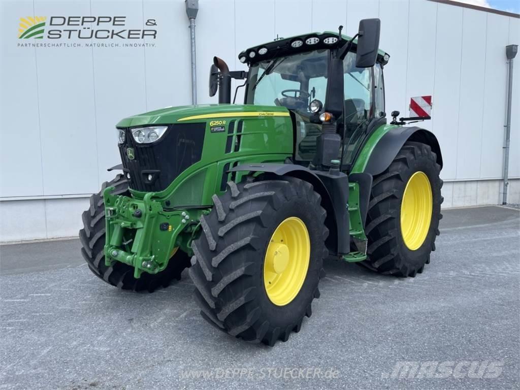 John Deere 6250R Traktoriai