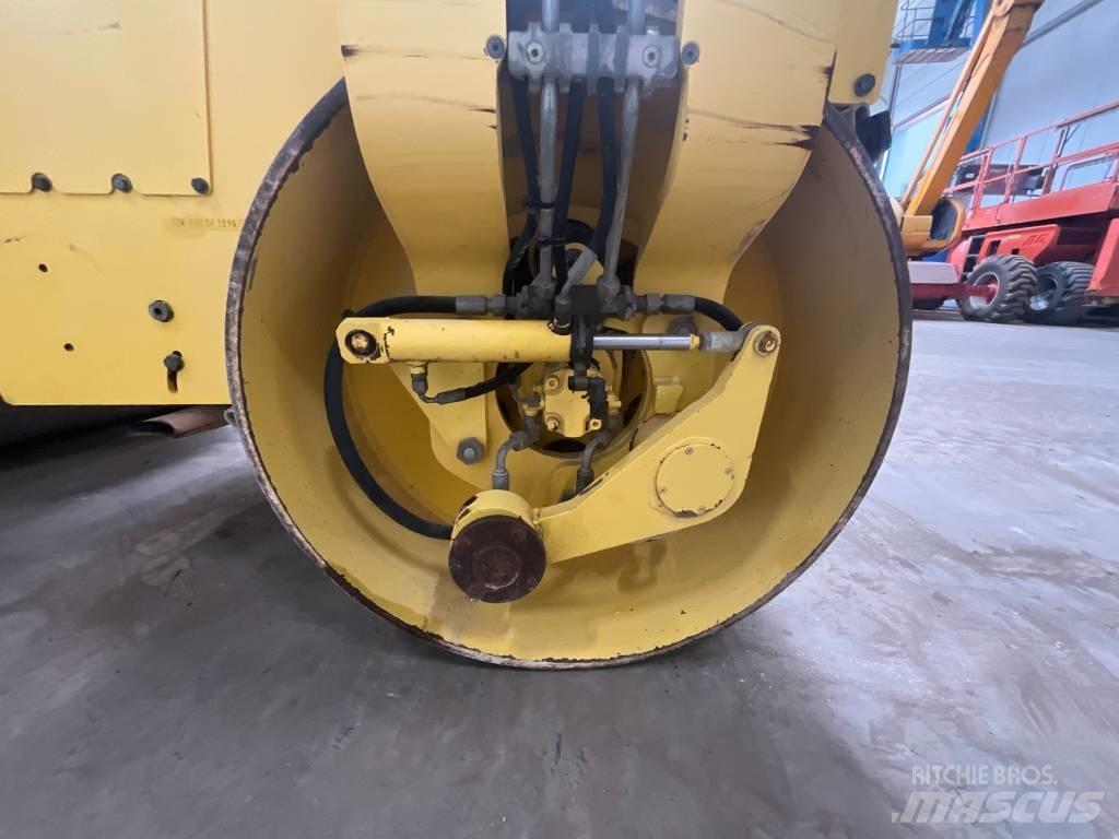 Bomag BW 138 AD Porinių būgnų volai