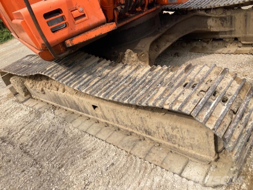 Hitachi EX 135 Vikšriniai ekskavatoriai