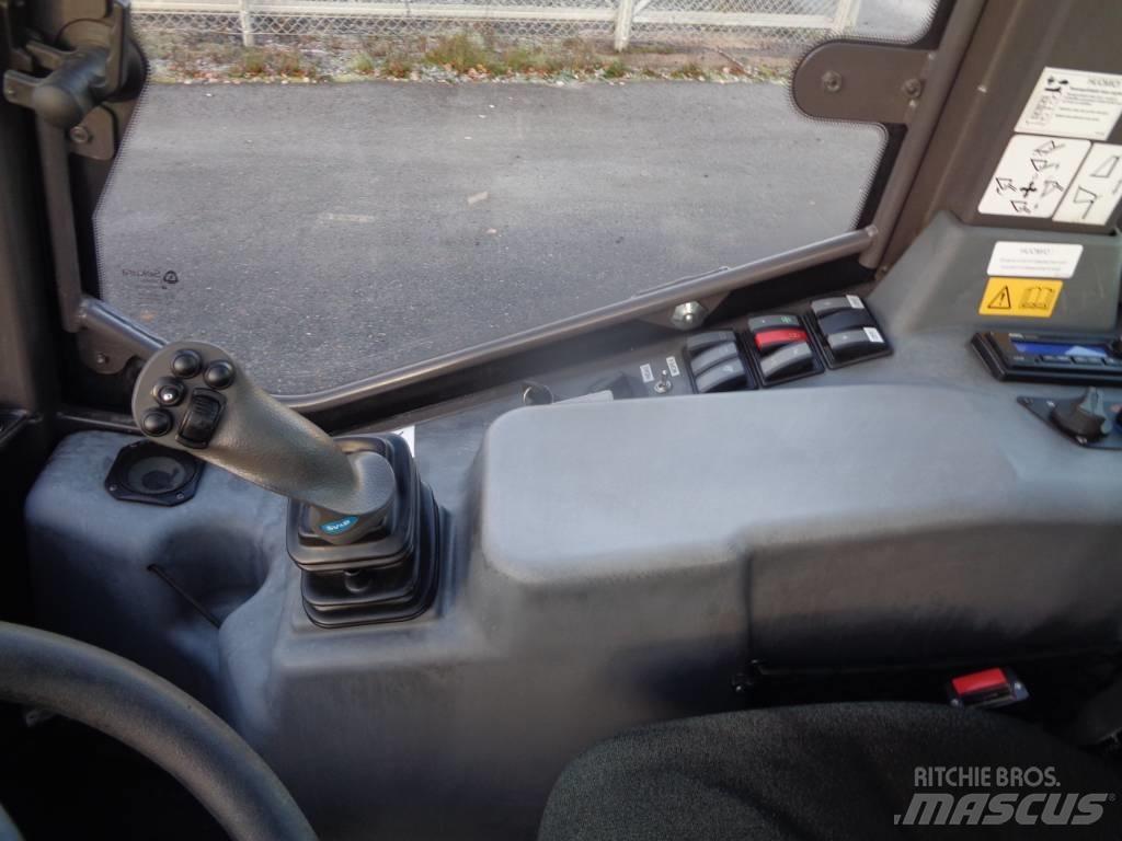 Mecalac AX850 V Naudoti ratiniai krautuvai