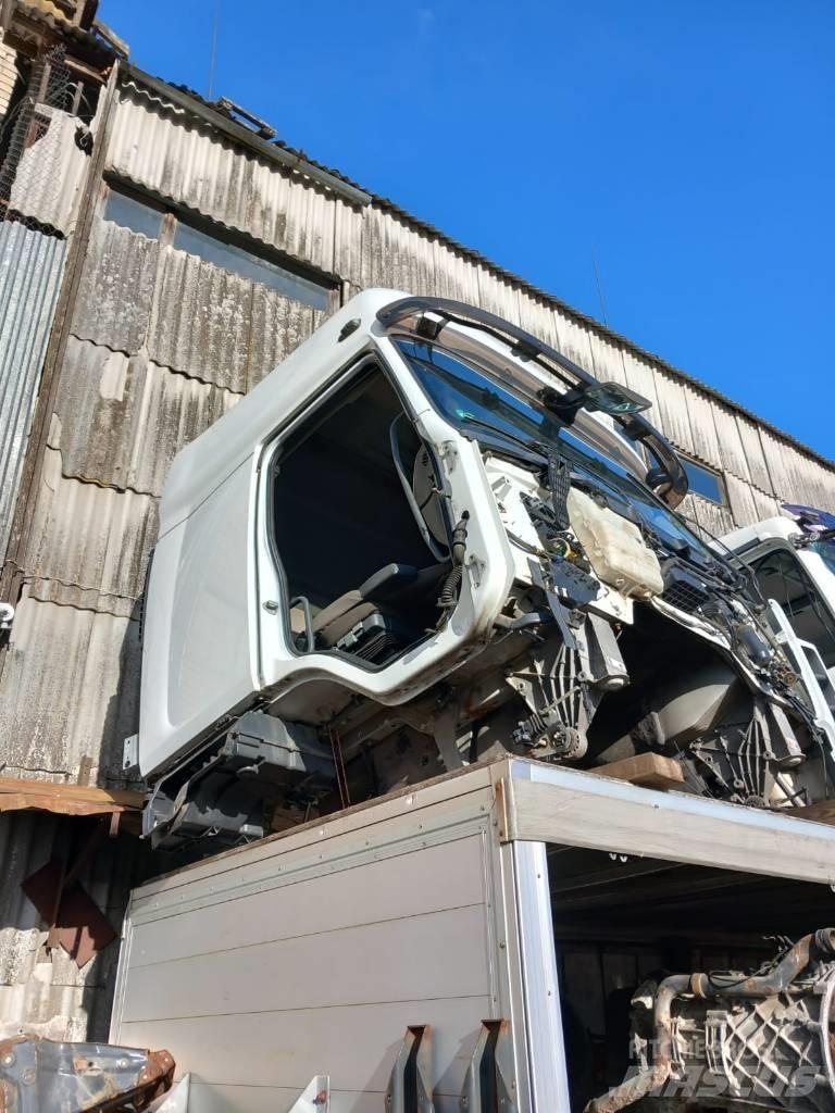 Renault Premium 460 Kabinos ir salonai