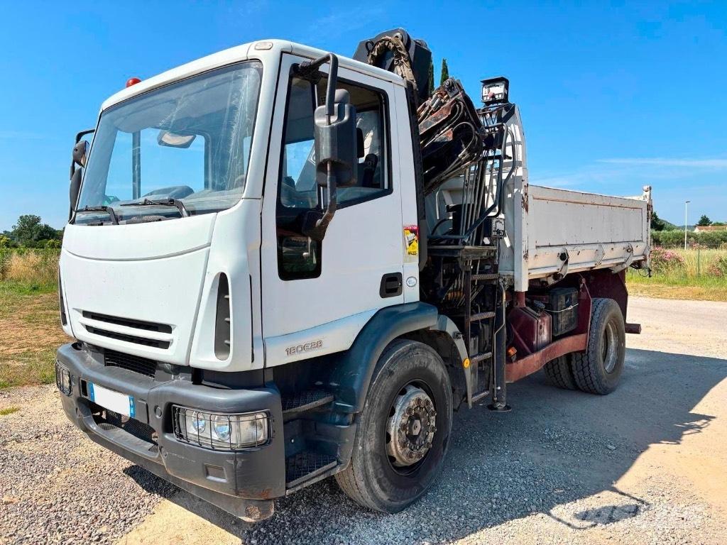 Iveco 180E 28 Savivarčių priekabų vilkikai