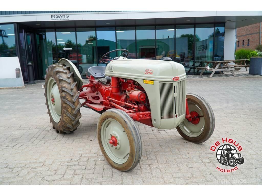 Ford Dearborn Traktoriai