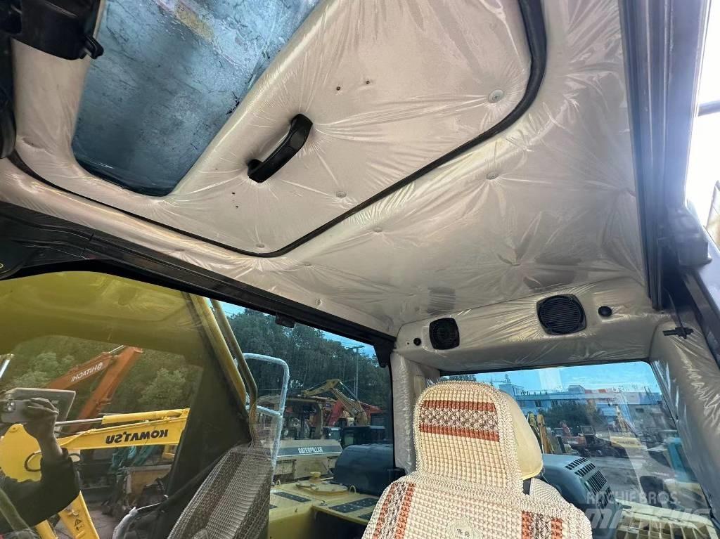 Komatsu PC 220 Vikšriniai ekskavatoriai