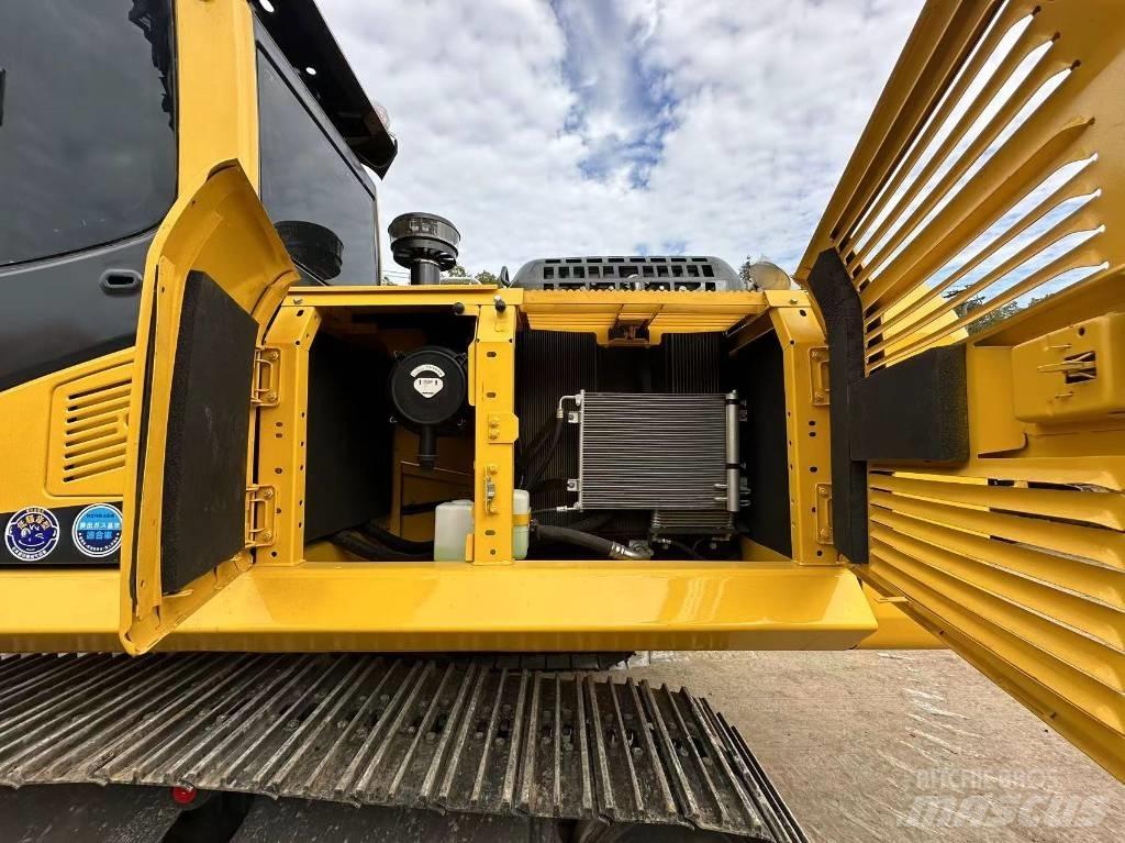 Komatsu PC 220 Vikšriniai ekskavatoriai