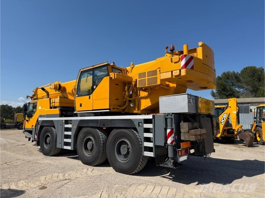 Liebherr LTM 1055 Neapdoroto reljefo kranai