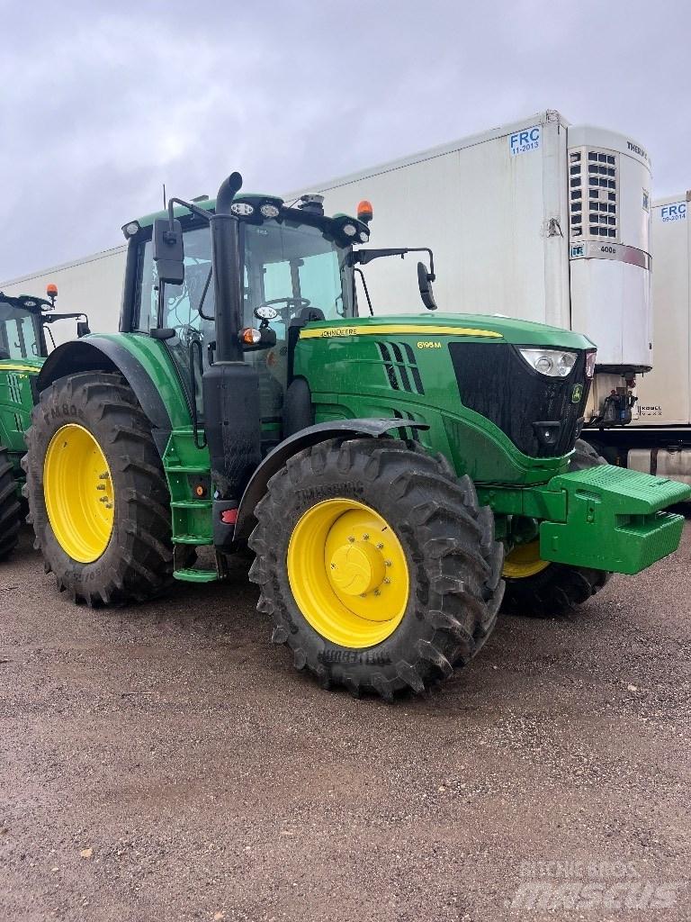 John Deere 6195M Traktoriai