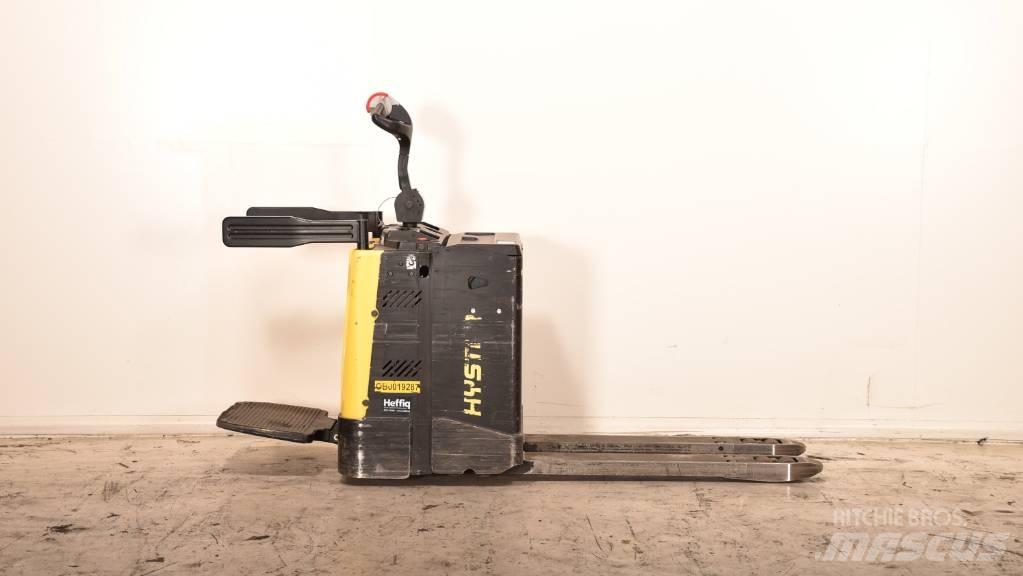 Hyster P 2.0 S Žemų aukščių keltuvai su platforma