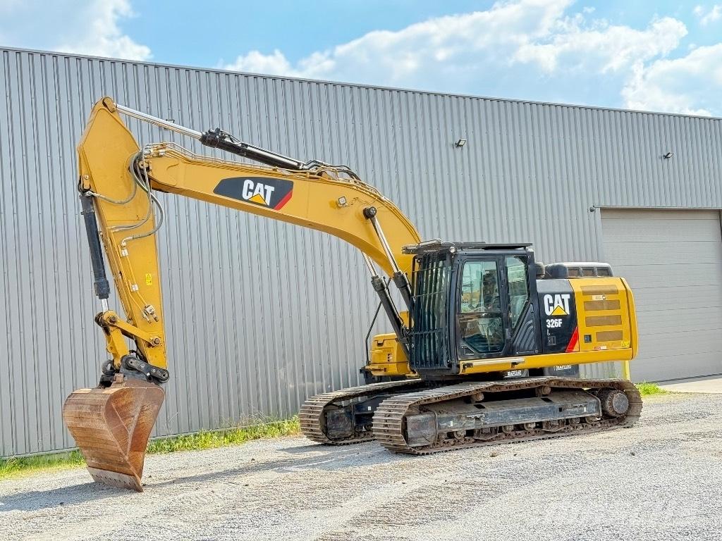 CAT 326 F L Vikšriniai ekskavatoriai