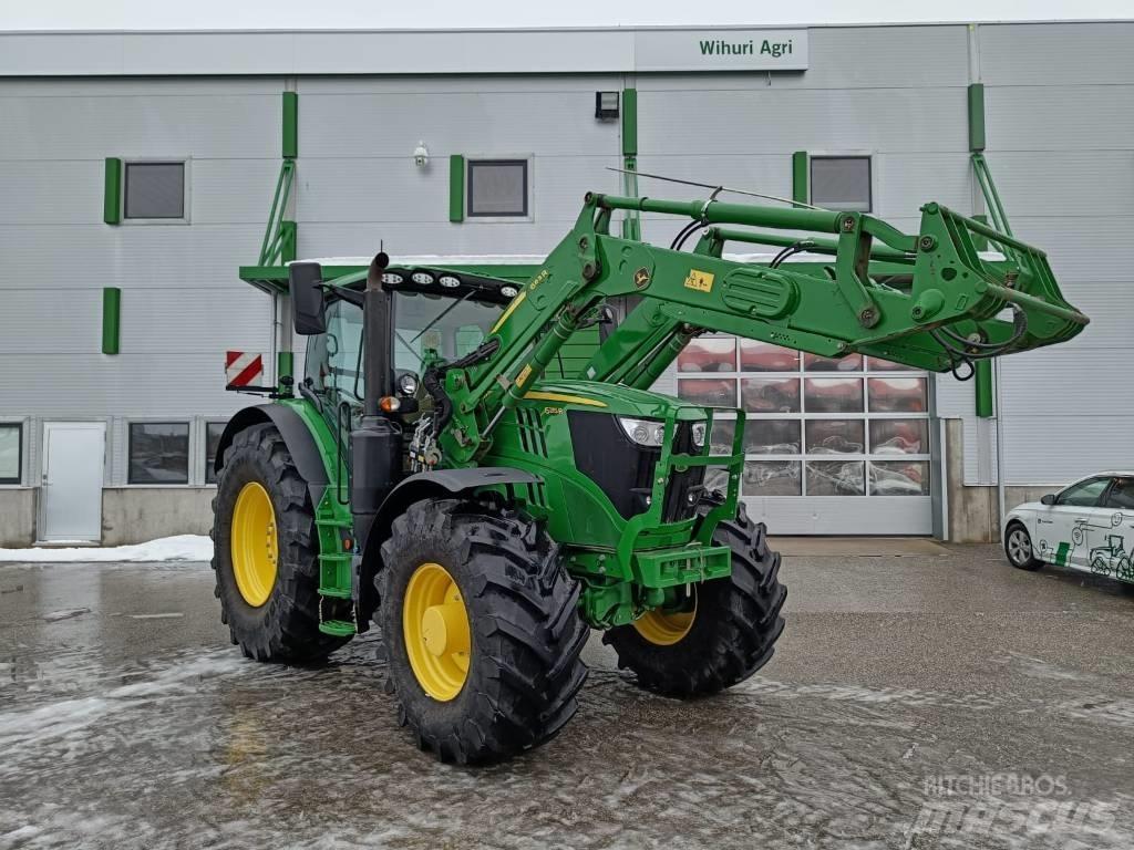 John Deere 6215 R Traktoriai
