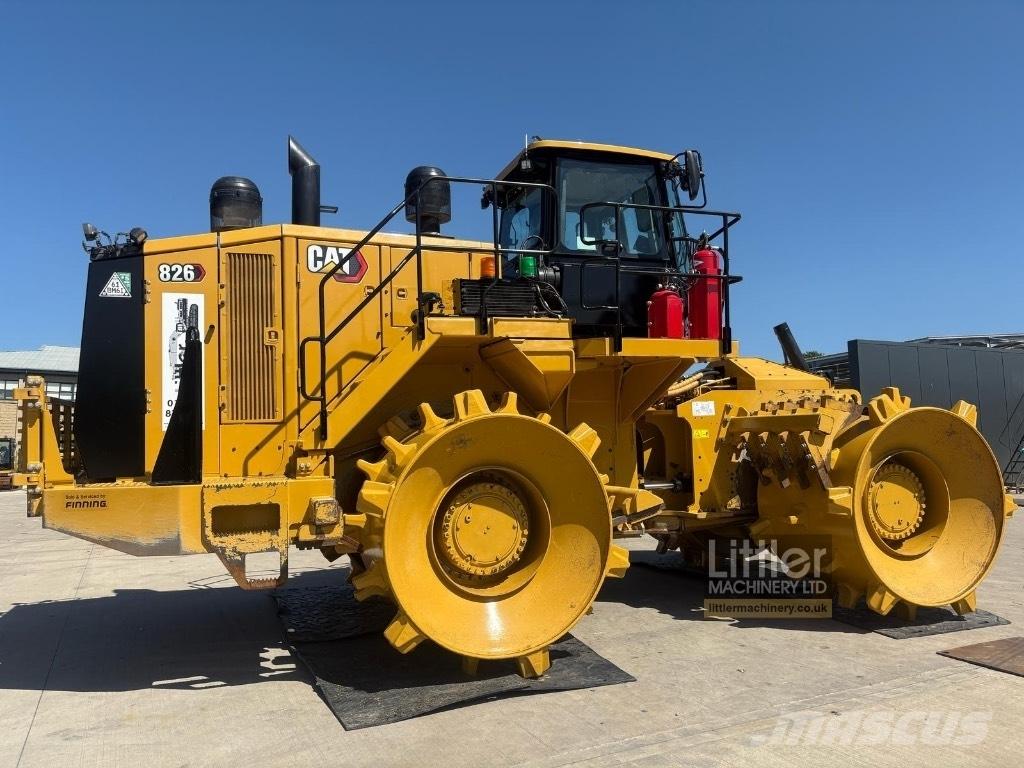 CAT 826 K Atliekų presai