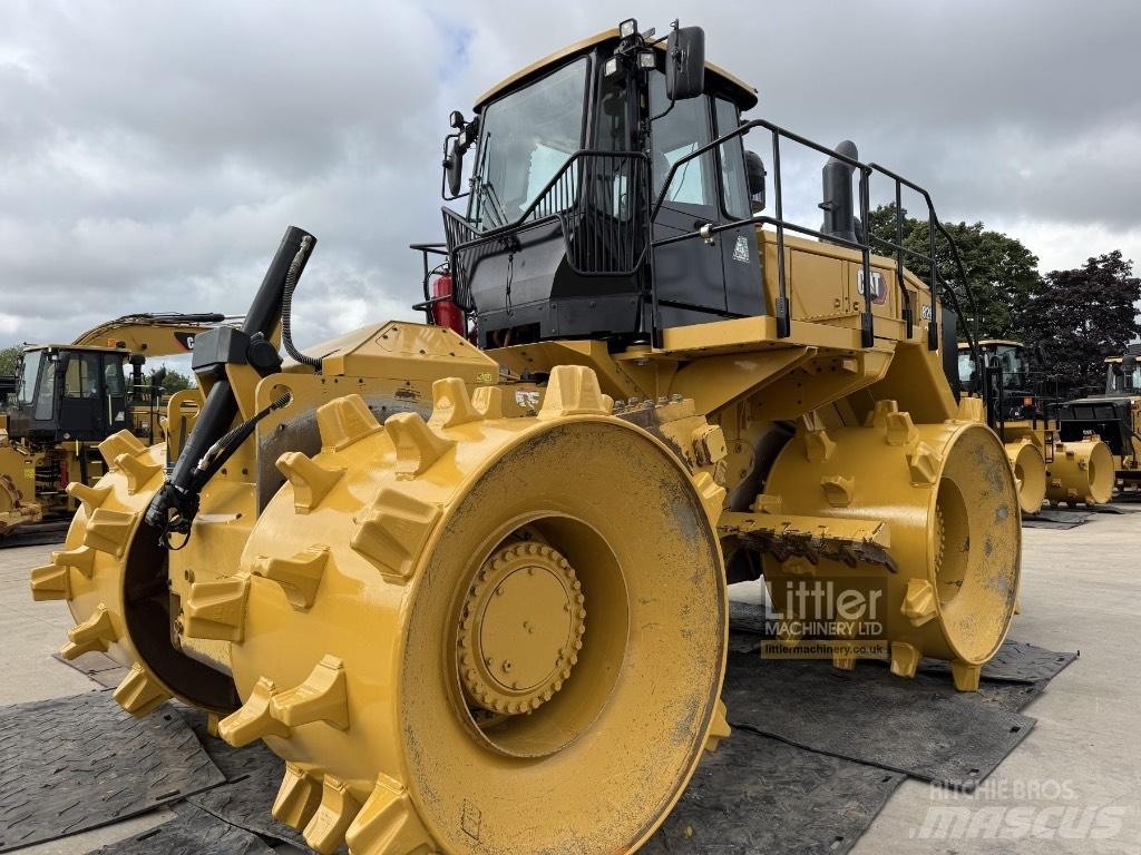 CAT 826 K Atliekų presai
