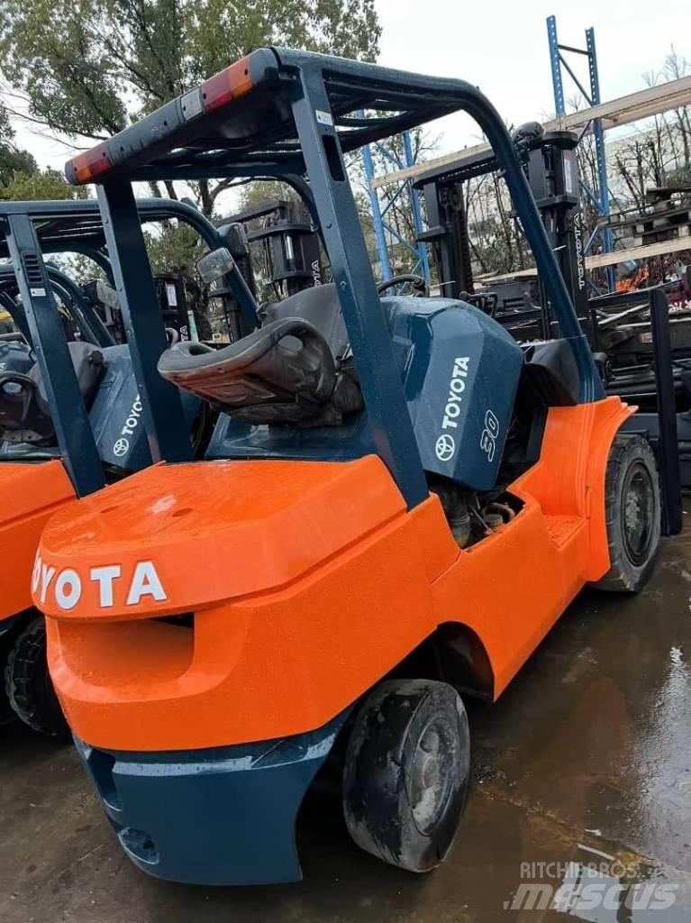 Toyota FD 30 Dyzeliniai krautuvai