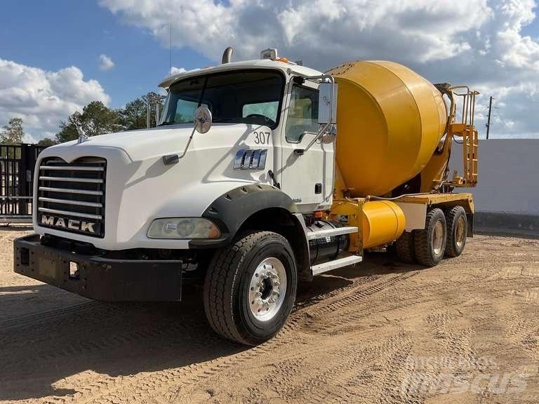 Mack CTP 713 B Kita