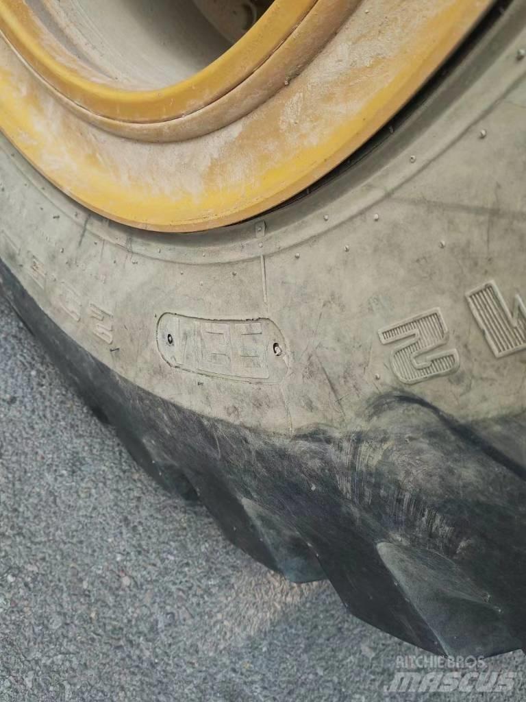 SEM 655D charger Naudoti ratiniai krautuvai