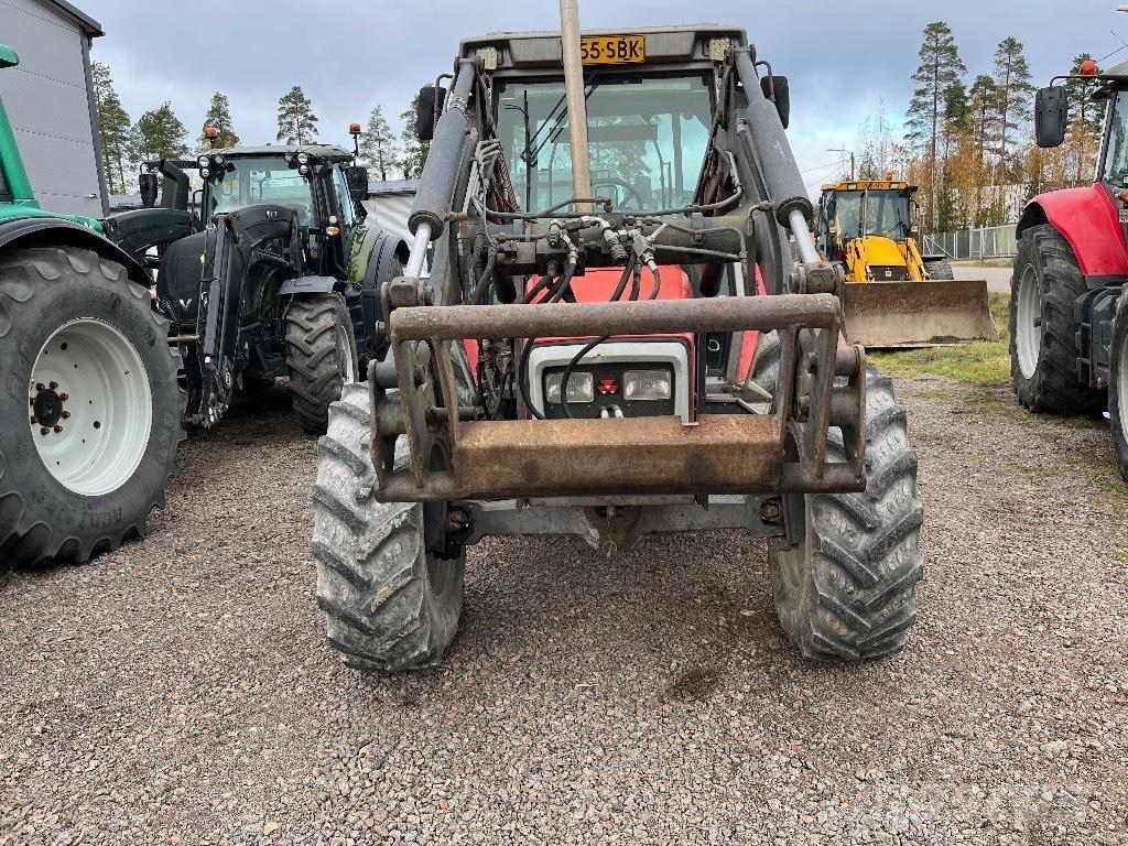 Massey Ferguson 3065 Traktoriai