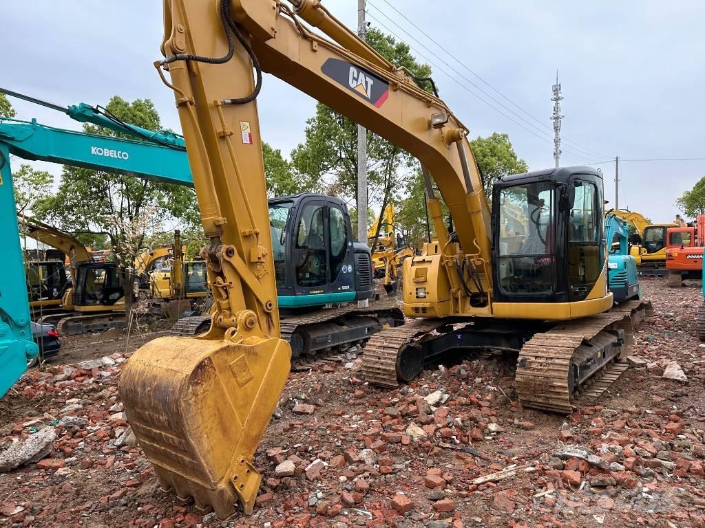 CAT 313C Vikšriniai ekskavatoriai