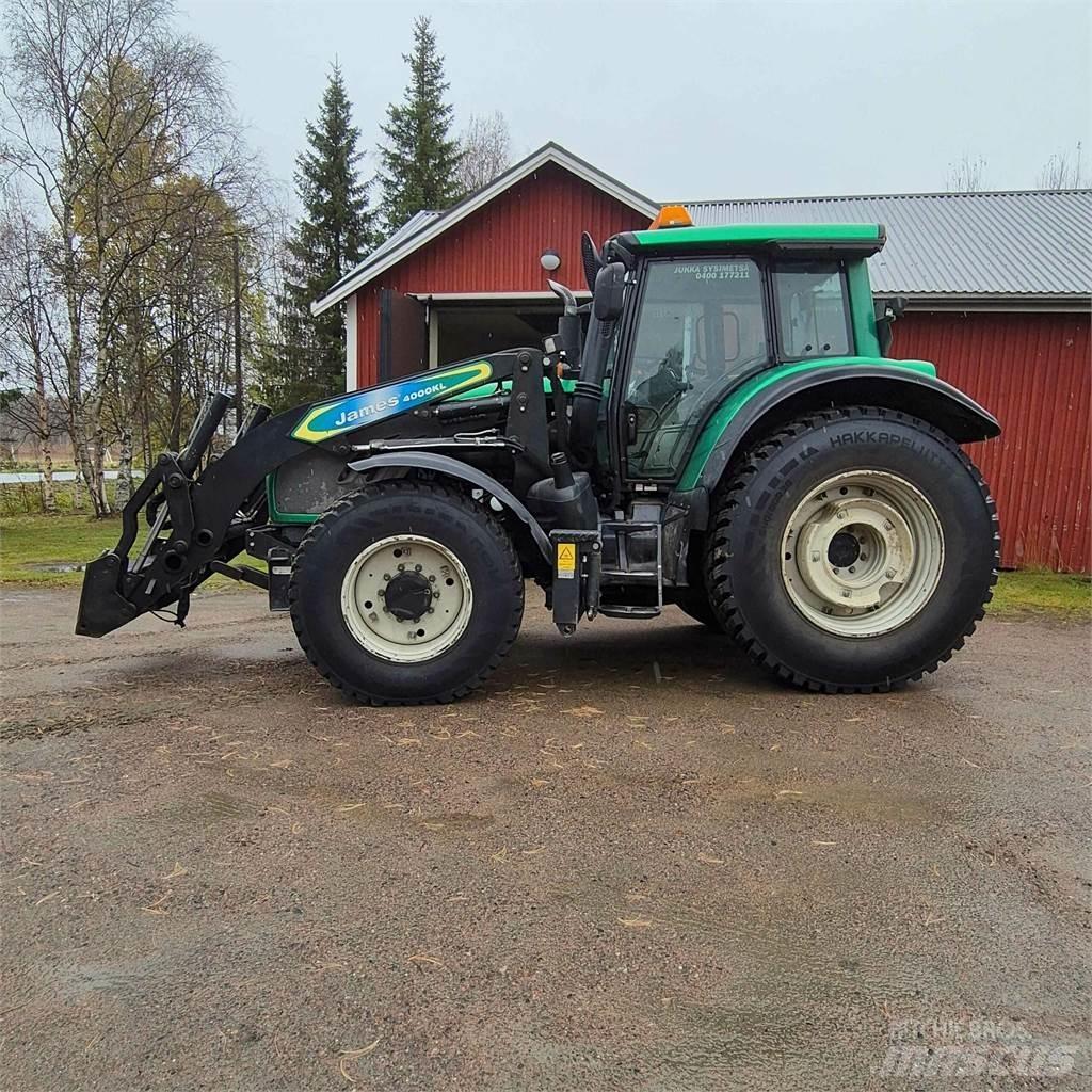Valtra T182 Versu Traktoriai