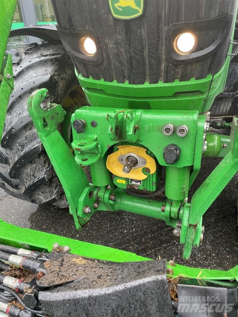 John Deere 6140R Traktoriai