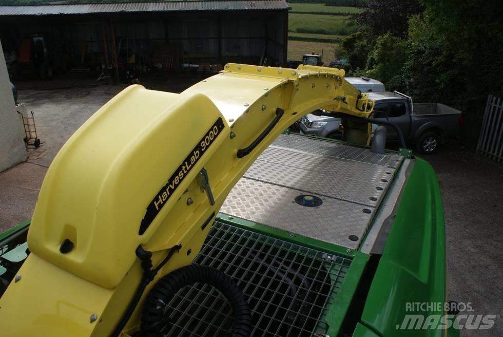 John Deere 8400 T Pašarų ruošimo technika
