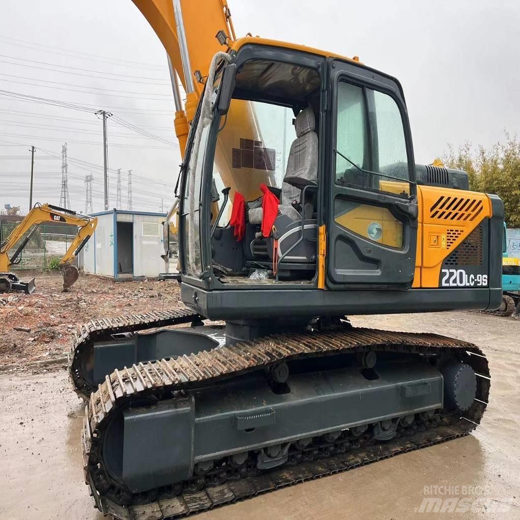 Hyundai R220LC-9S Vikšriniai ekskavatoriai