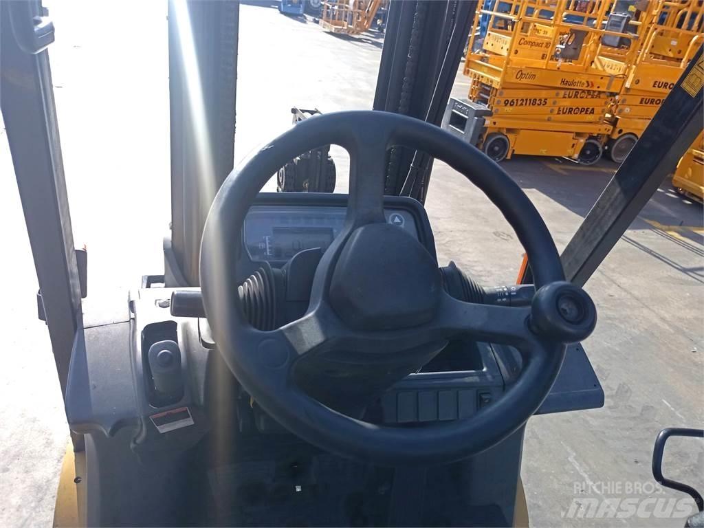 CAT DP18NTD Dyzeliniai krautuvai
