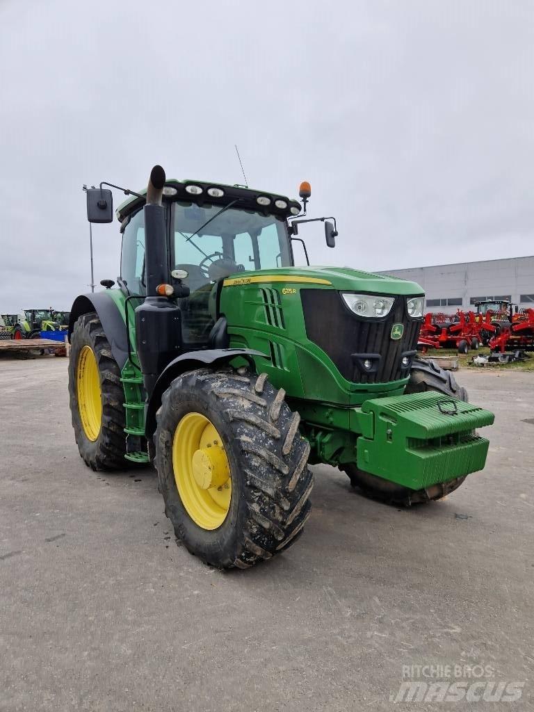 John Deere 6215 R Traktoriai