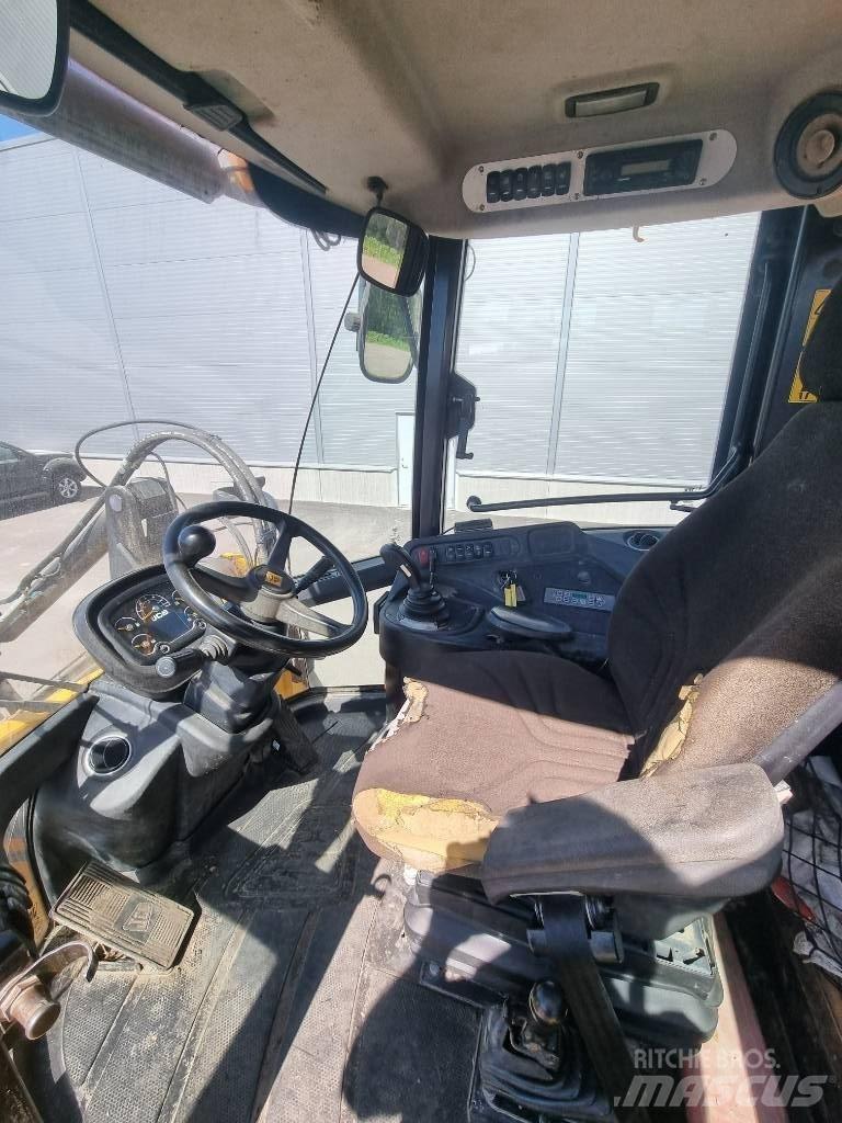 JCB 427 Naudoti ratiniai krautuvai