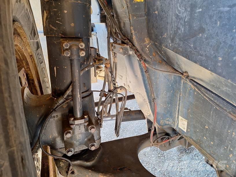 Komatsu HD605-7EO Atliekų išvežimo technika