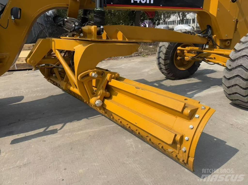 CAT 140H Greideriai