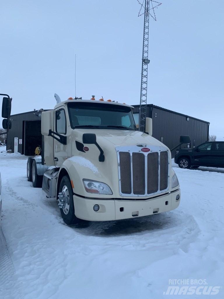 Peterbilt 579 Naudoti vilkikai