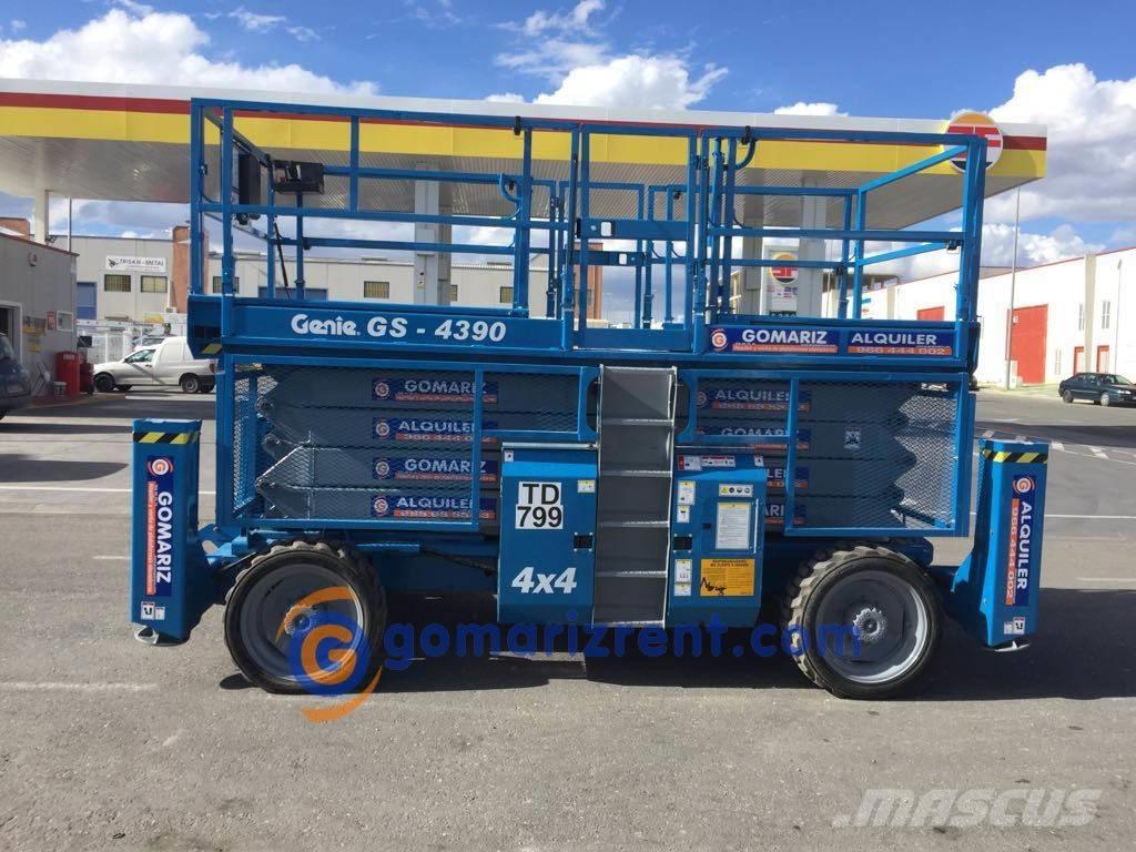 Genie GS 4390 Žirkliniai keltuvai