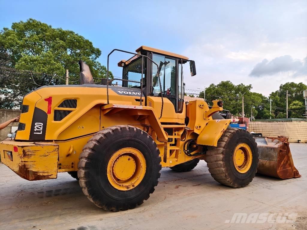 Volvo L 120 Naudoti ratiniai krautuvai