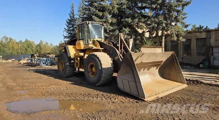 Volvo L 220 F Naudoti ratiniai krautuvai