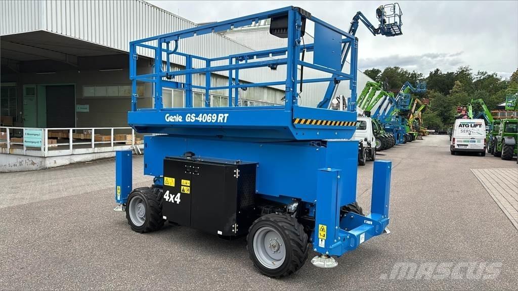 Genie GS-4069 RT Žirkliniai keltuvai