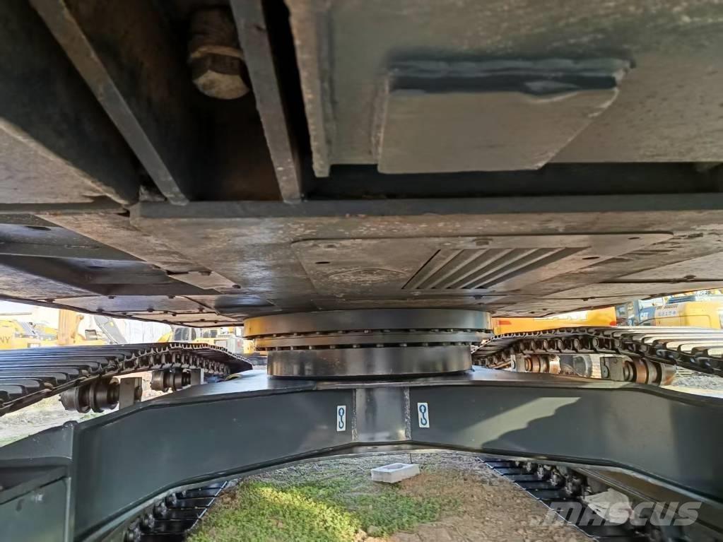 Hyundai 220-9s Vikšriniai ekskavatoriai