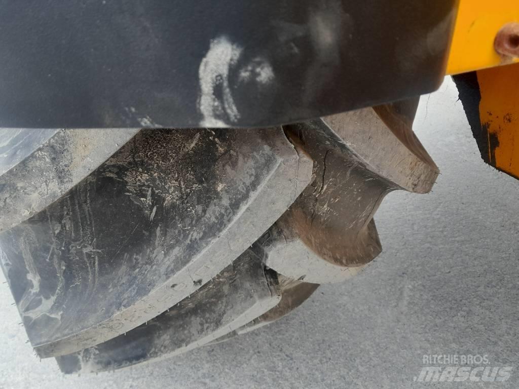JCB 427 Naudoti ratiniai krautuvai