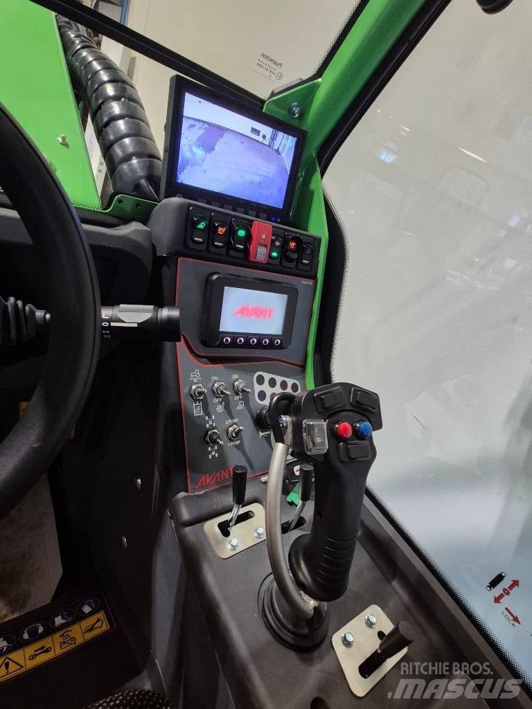 Avant 640 Krautuvai su šoniniu pasukimu