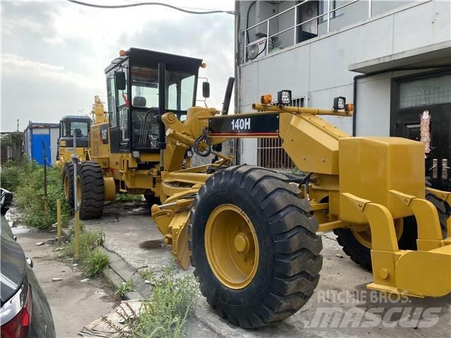 CAT 140 H Greideriai