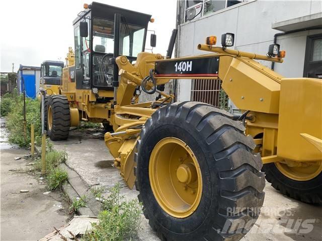 CAT 140 H Greideriai