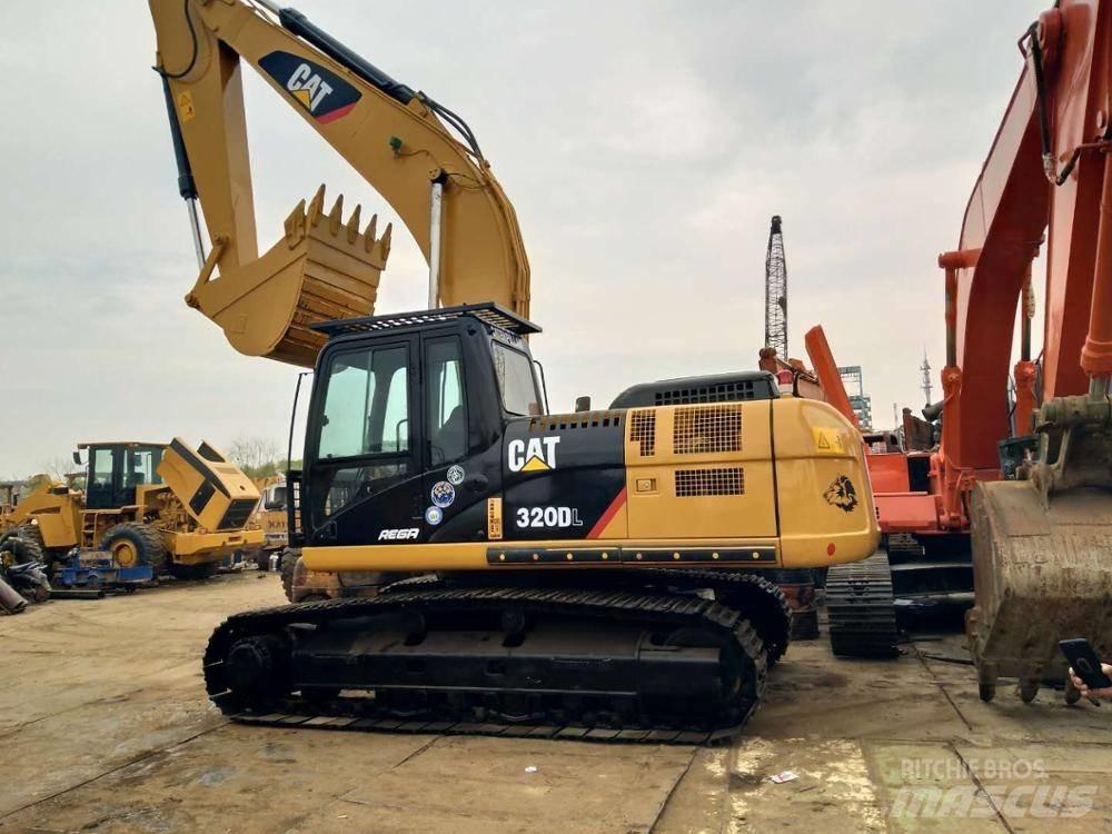 CAT 320D Vikšriniai ekskavatoriai