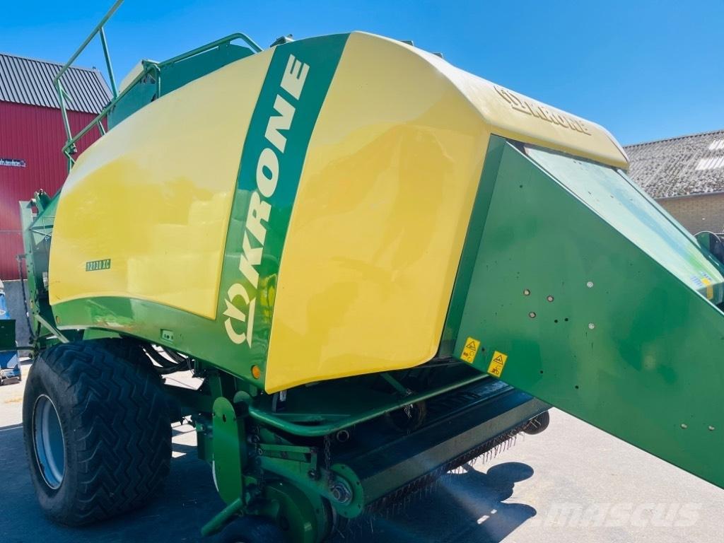 Krone Big Pack 12130 Stačiakampių ryšulių presai