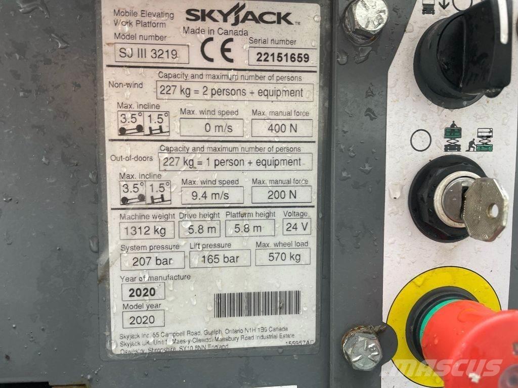 SkyJack SJ3219 Žirkliniai keltuvai